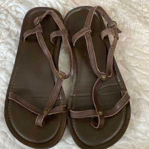 Roxy Brown Sandals‎